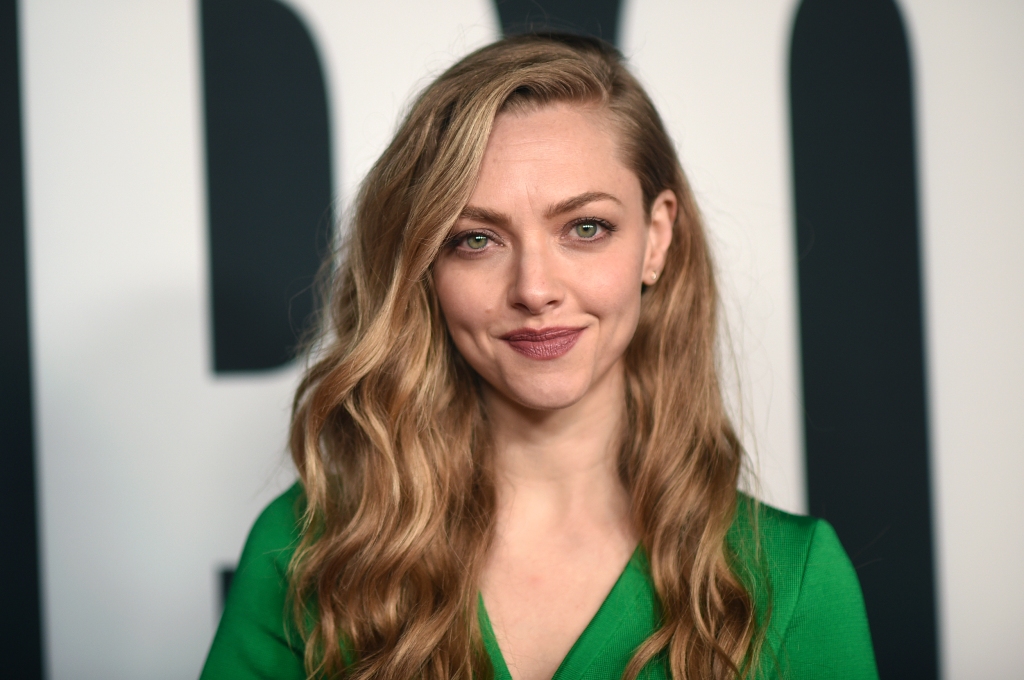 Amanda Seyfried Creeped Out by Boys Reaction to Mean Girls Breast Clip