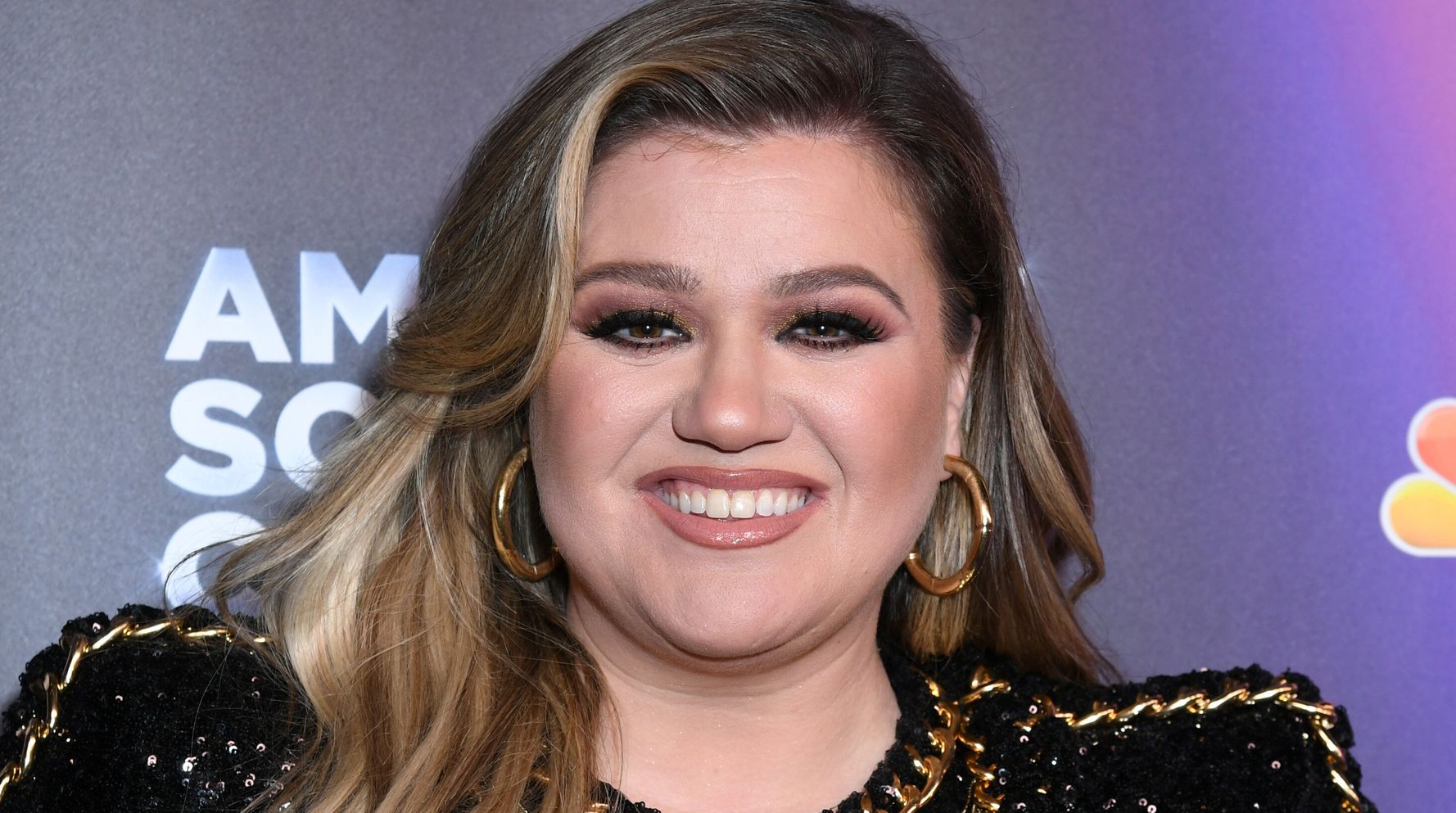 Kelly Clarkson 'Almost Broke Down' When Given A Mother's Day Miracle