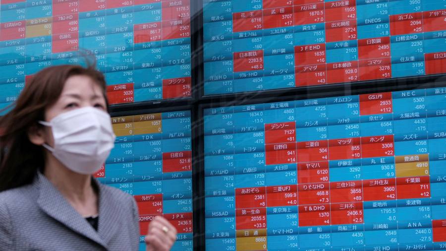Live news: Asia-Pacific markets reverse gains to fall on rate rise fears