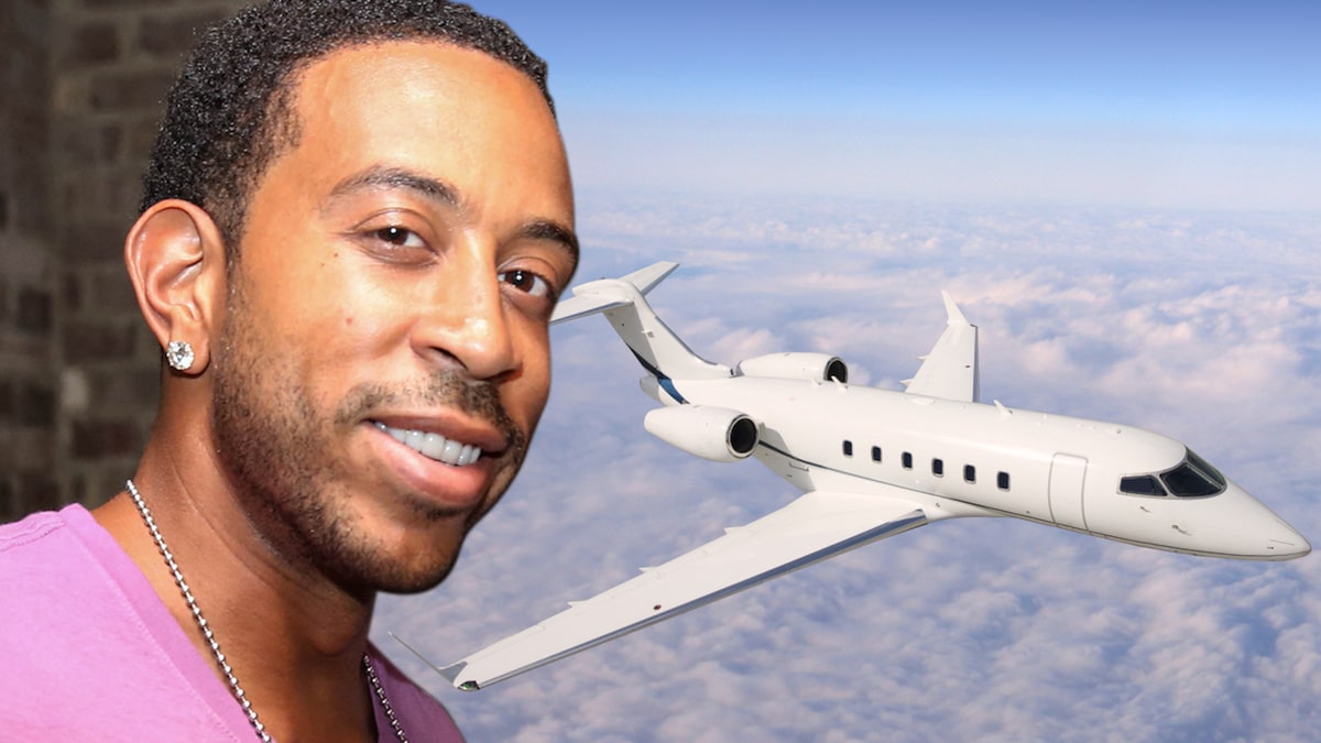 Ludacris buys a private plane as an honorary graduation gift