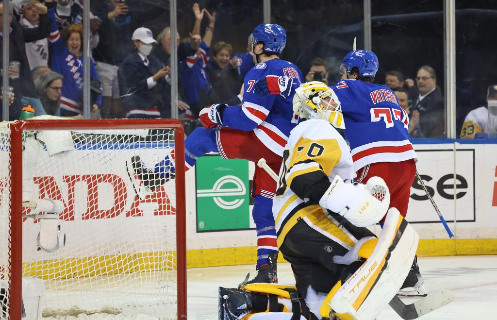 Rangers topple Penguins after Sidney Crosby exit to stay alive