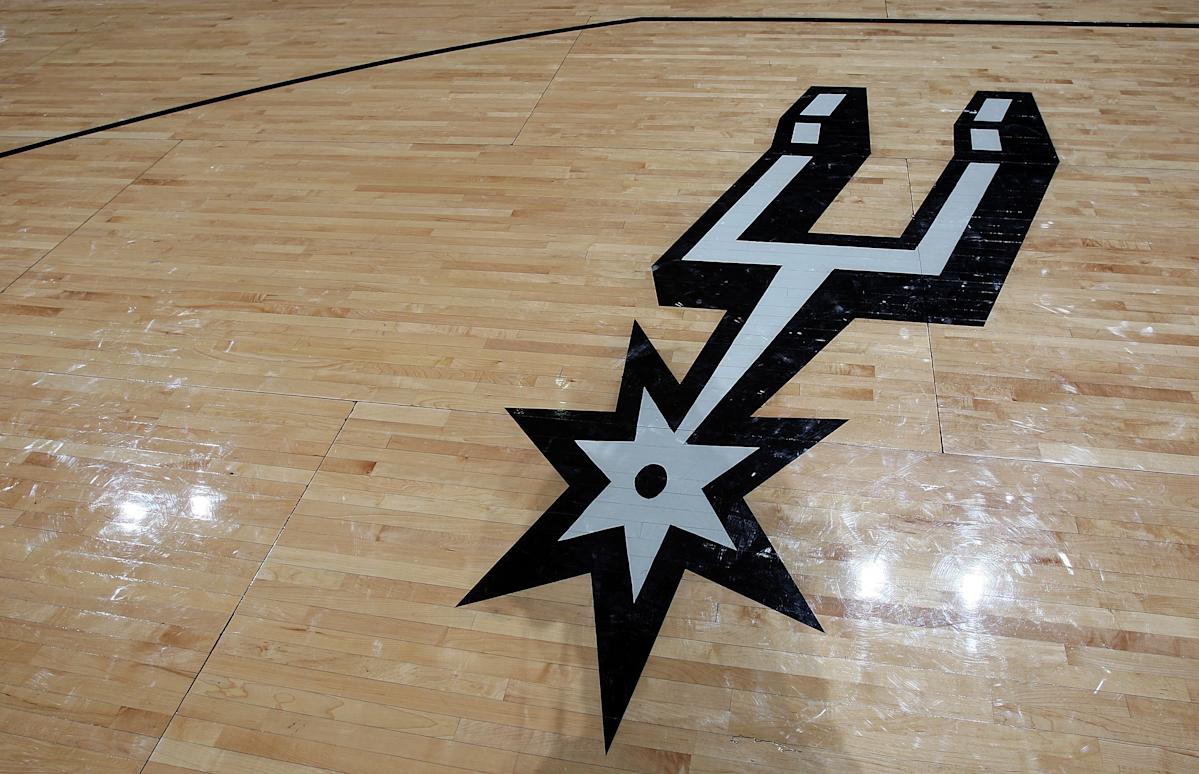 Spurs owner pledges to keep team in San Antonio after rumors