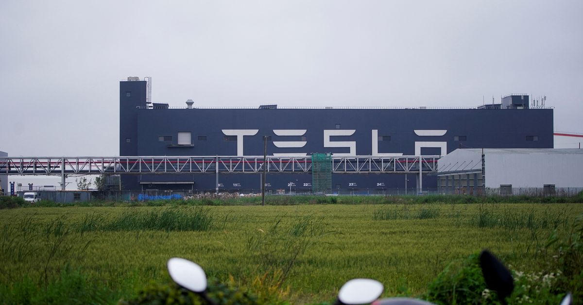 Tesla exports first cars from Shanghai since reopening plant - average