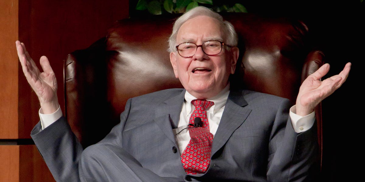 Warren Buffett Bought Apple Stock After Hearing of Friend's iPhone Loss
