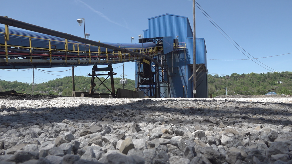 West Virginia coal mines struggling through hiring shortage as demand increases worldwide